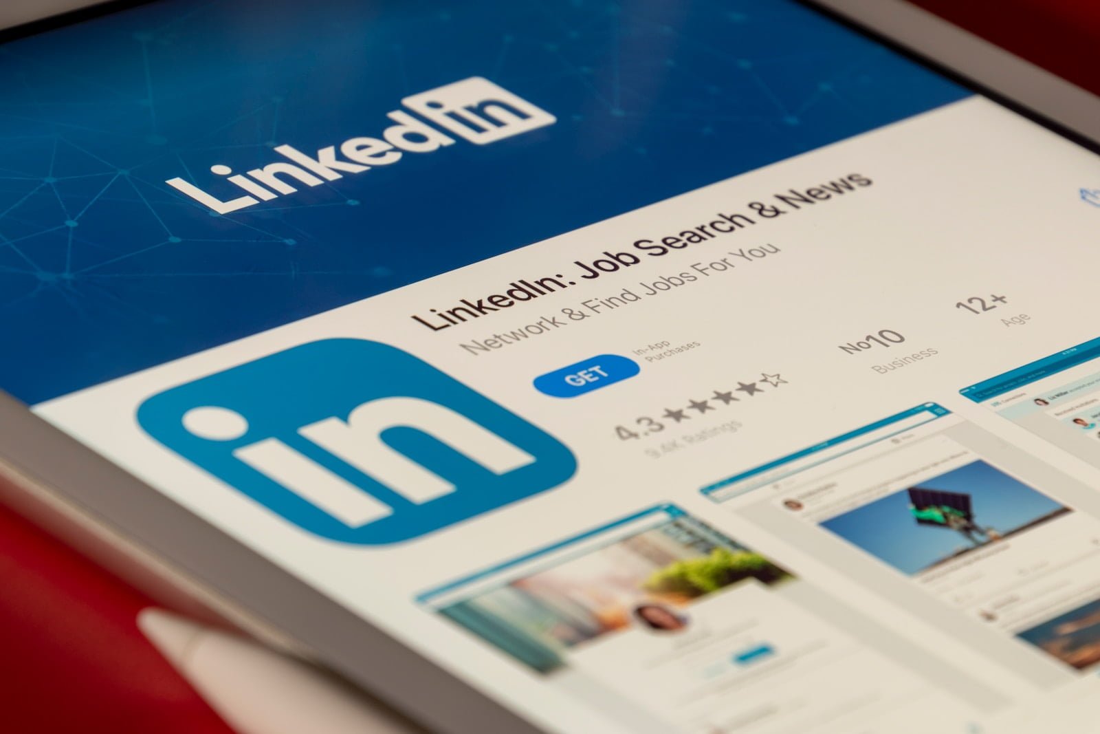 LinkedIn: 7 Unique Reasons it’s The Ideal Platform to Make Your Small Business Grow